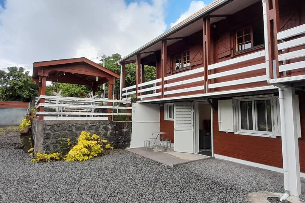 Chalet Des Laves Sainte-Rose Εξωτερικό φωτογραφία
